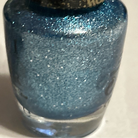 Bundle and save especially the smaller stuff such as nail polish, lipsticks etc. - Picture 14 of 16